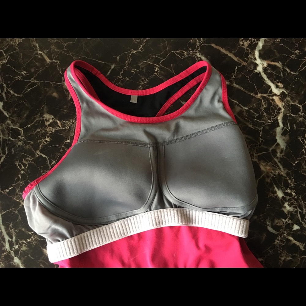 Nike Dri-Fit Razorback - Picture 3 of 4